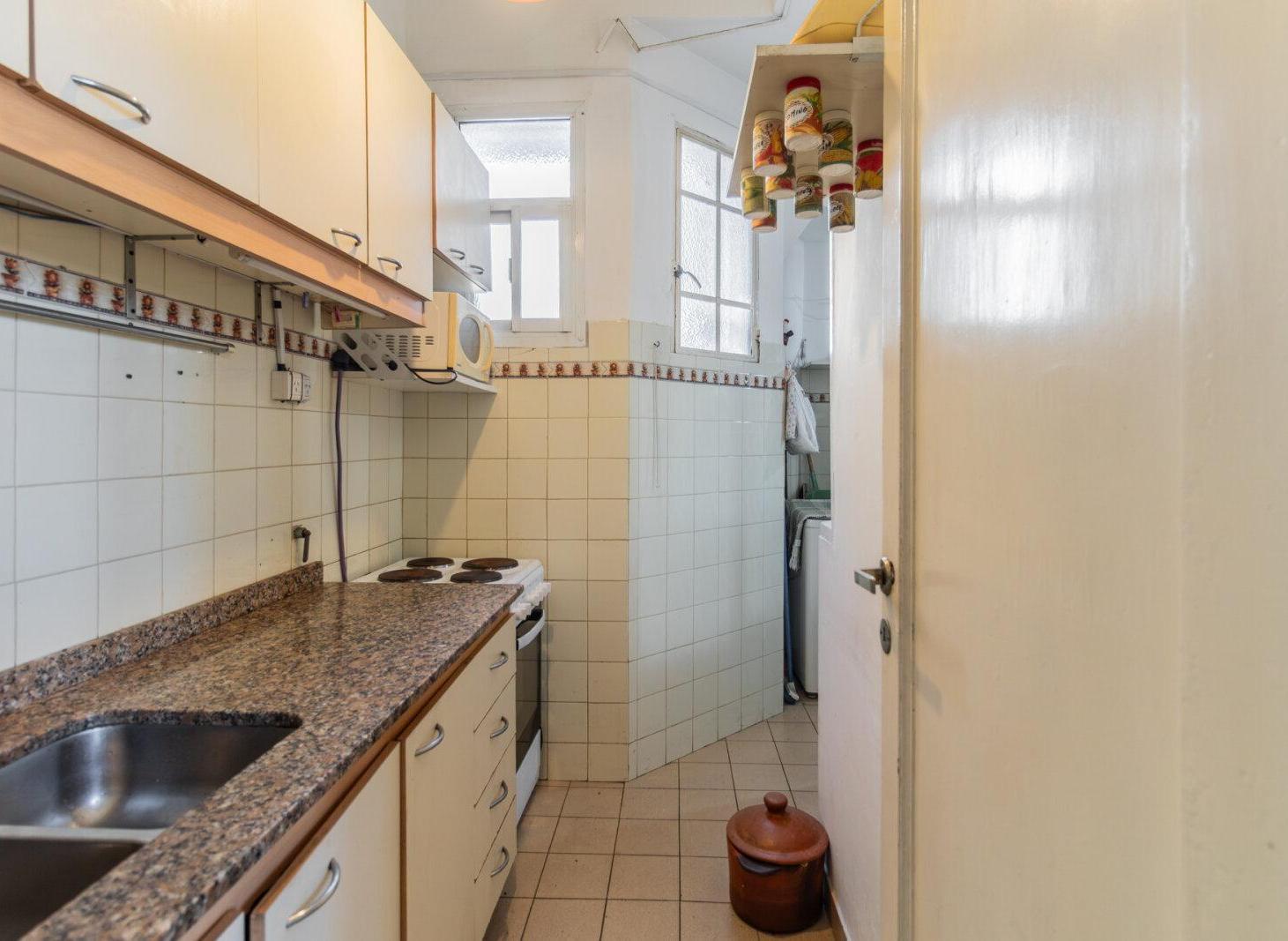 Foto de VENTA. DEPTO. 2 AMBIENTES. BALVANERA., imagen 2