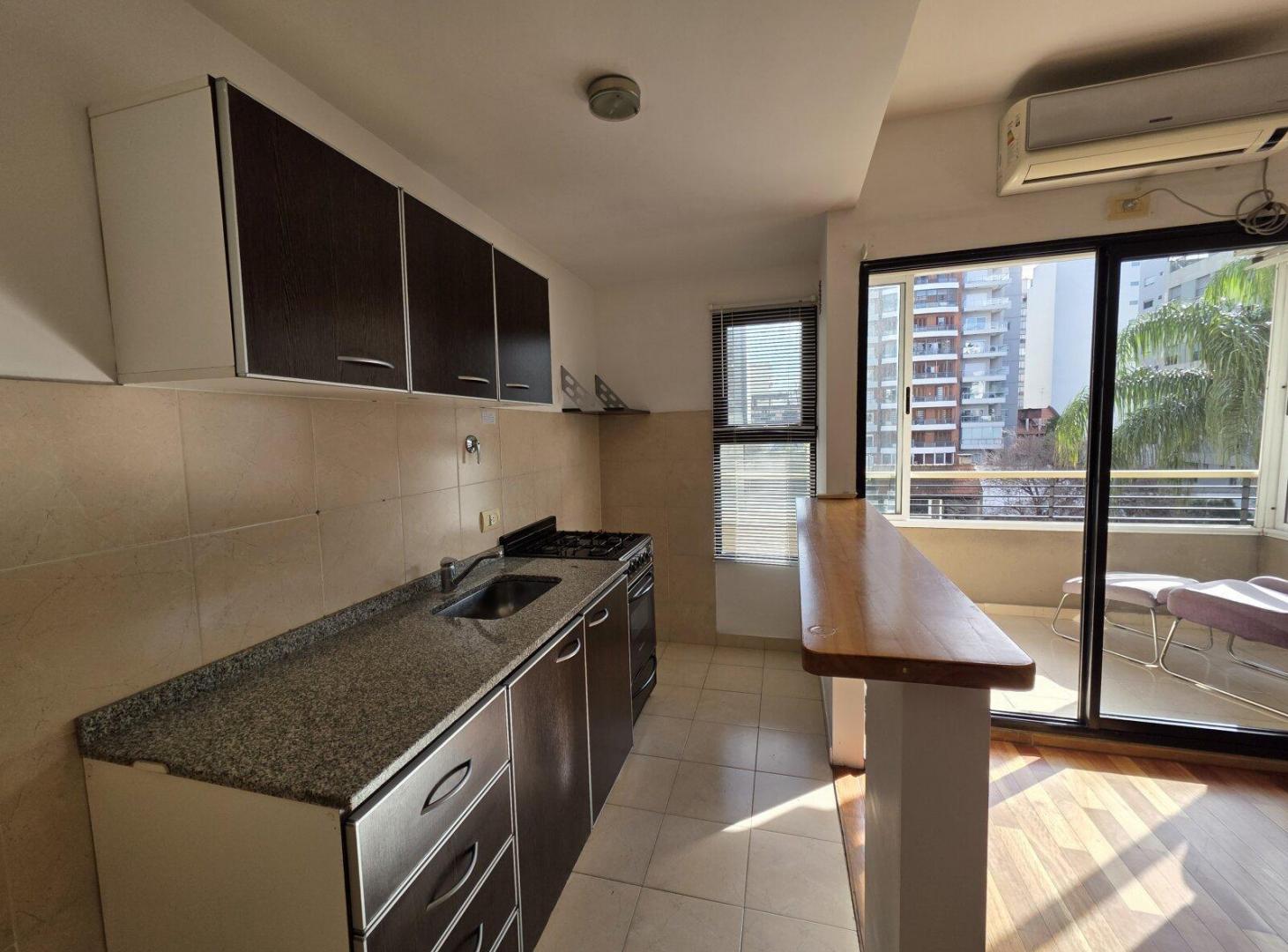 Foto de ALQUILER. DEPTO. 2 AMBIENTES. COCHERA. BALCÓN. VILLA URQUIZA., imagen 4