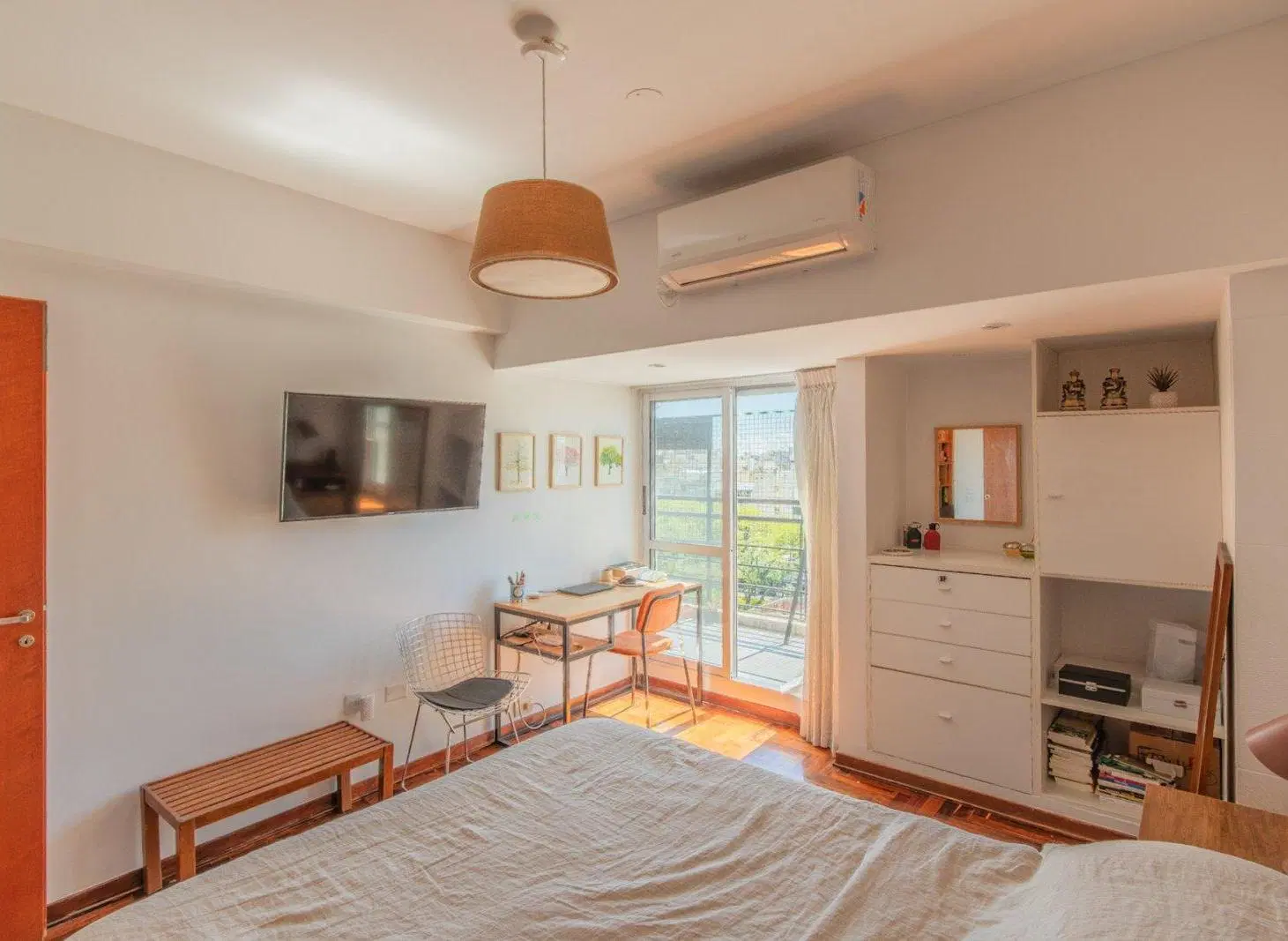 EN VENTA. VILLA URQUIZA. TRIPLEX 10° PISO. 3 AMB. TERRAZA PROPIA CON PARRILLA. 3