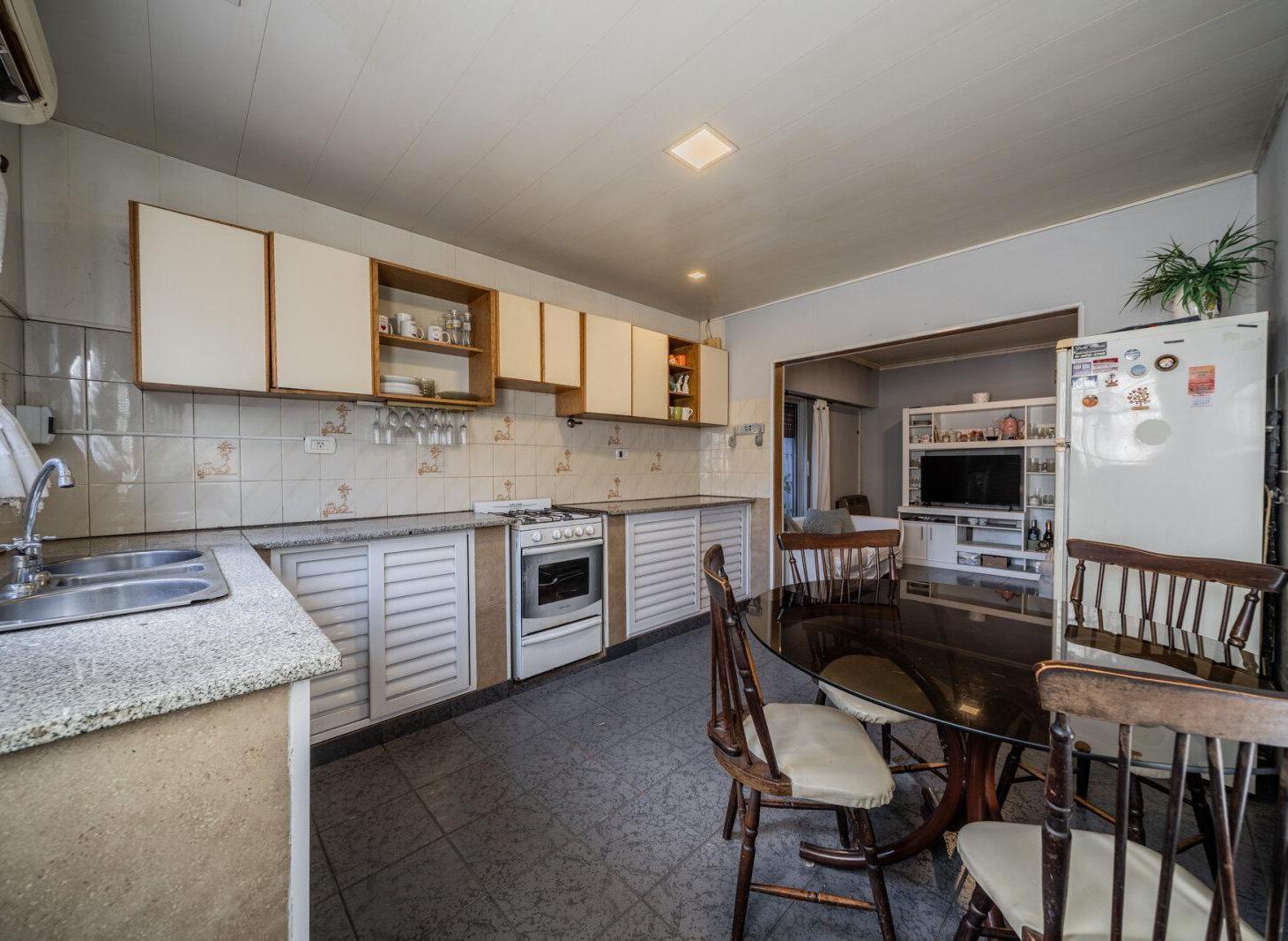 Foto de VENTA. CASA. 3 AMBIENTES. QUINCHO. TALLER. EZPELETA., imagen 1