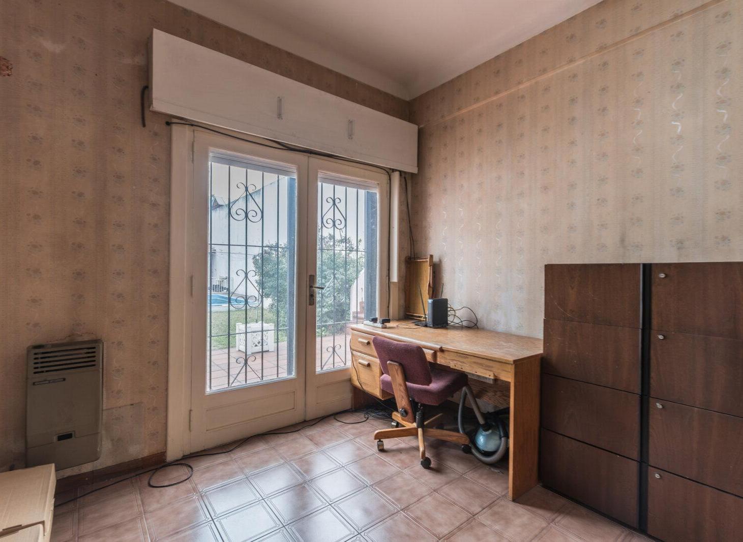 Foto de VENTA. CASA. 5 AMBIENTES. QUINCHO. JARDÍN. PILETA. BALCÓN. VILLA CRESPO., imagen 2
