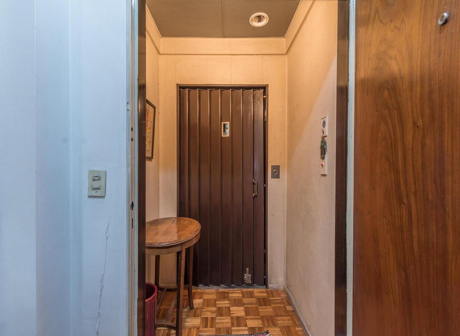 Foto de VENTA. DEPTO. 4 AMBIENTES. BALCÓN. TERRAZA. DEPENDENCIA. ESCRITORIO, imagen 4
