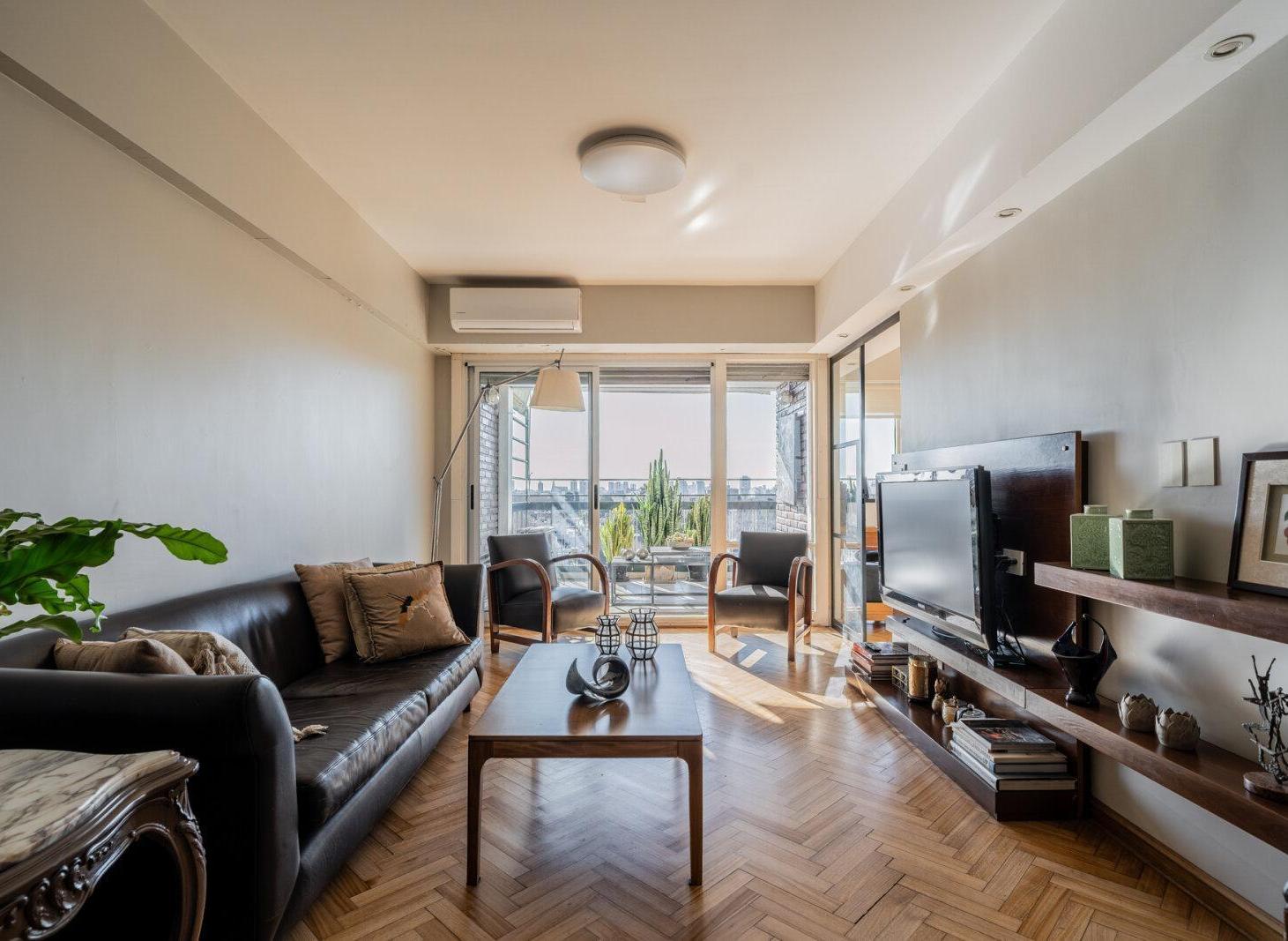 Foto de 4 AMBIENTES EN PISO ALTO CON BALCÓN TERRAZA, VISTAS ABIERTAS Y COCHERA, imagen 1