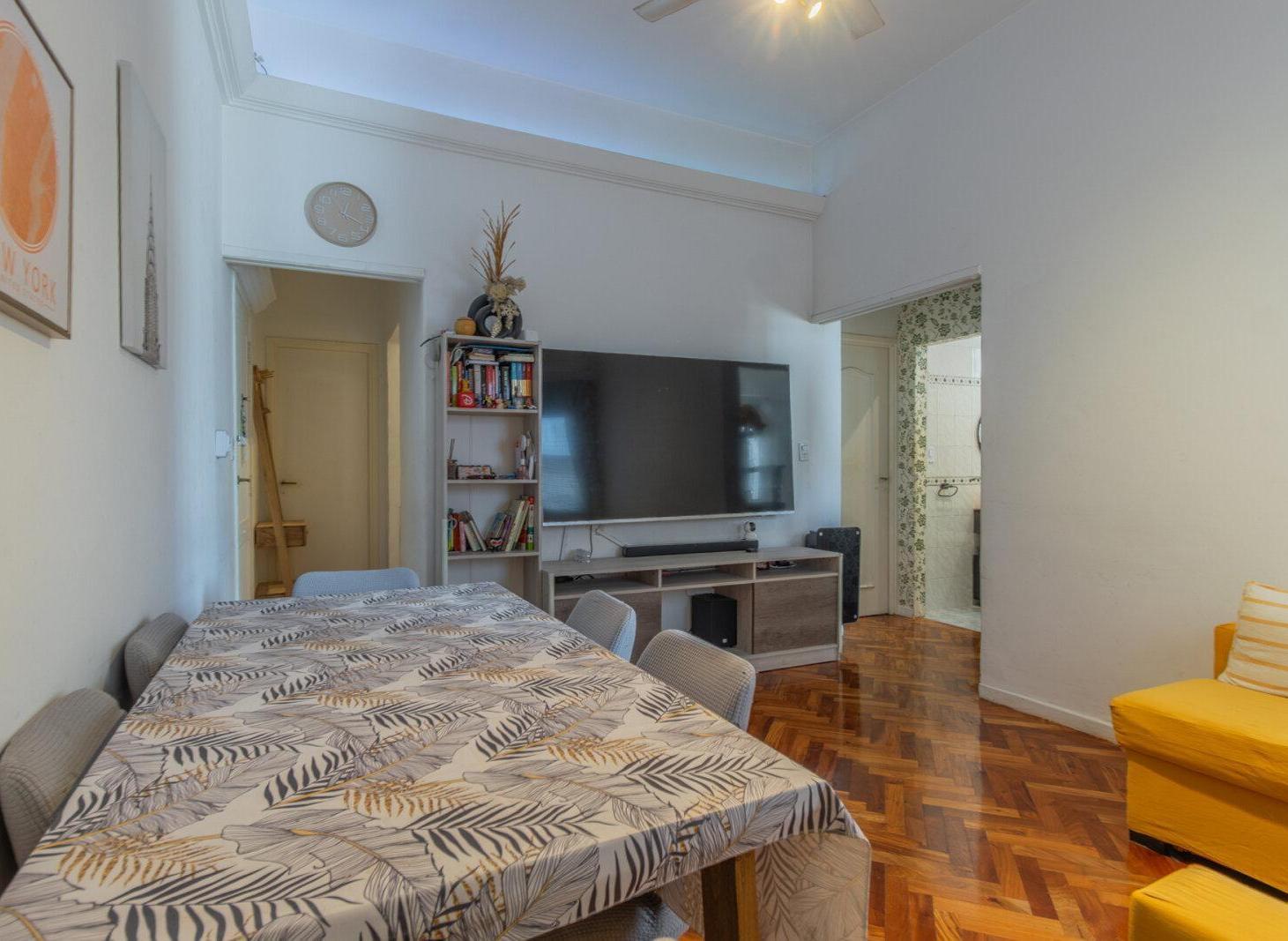 Foto de VENTA. DEPTO. 3 AMBIENTES. REFACCIONADO. DEPENDENCIA. BALVANERA., imagen 2