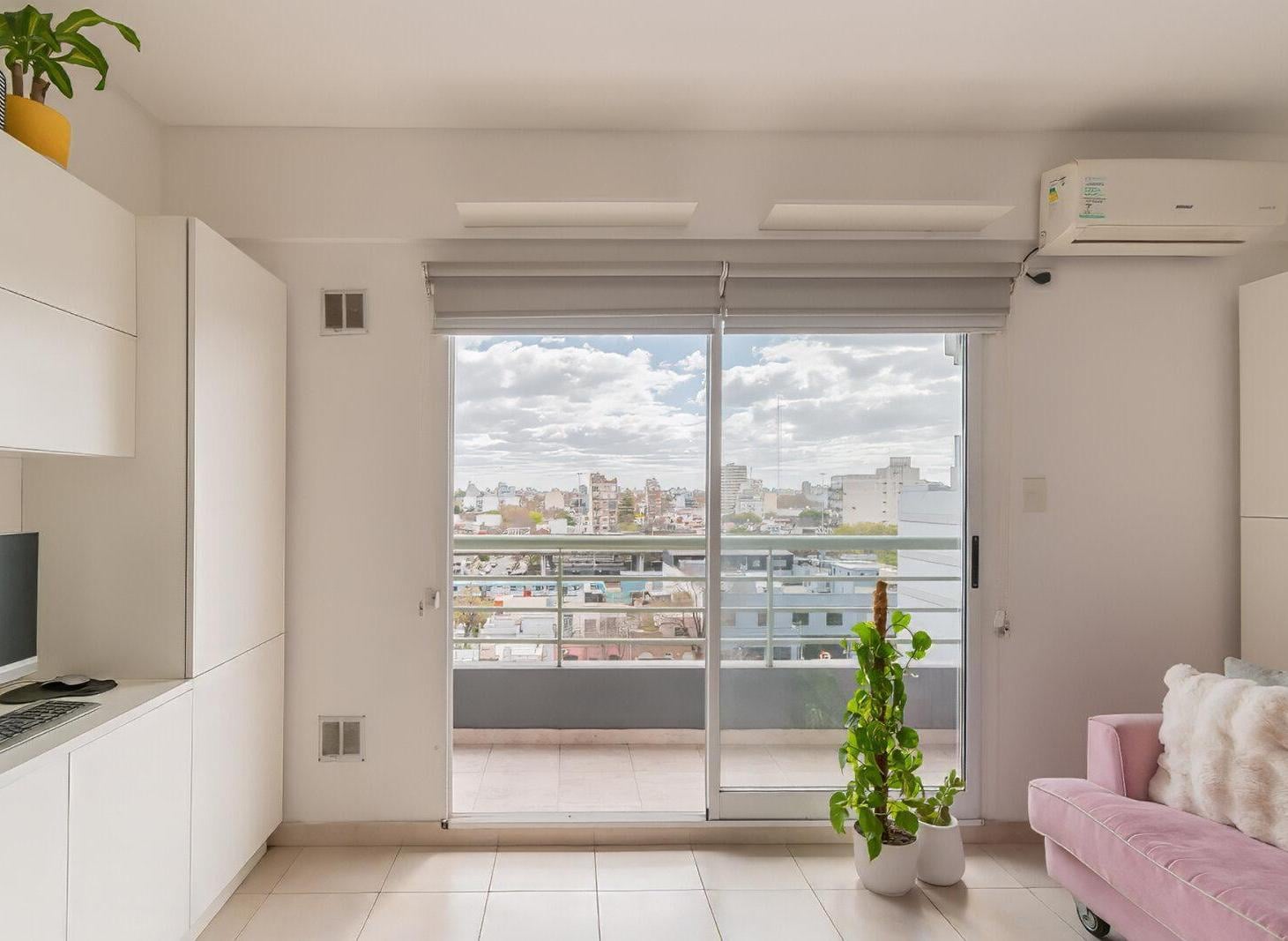 Foto de VENTA. DEPTO. MONOAMBIENTE. BALCÓN. VILLA LURO., imagen 2