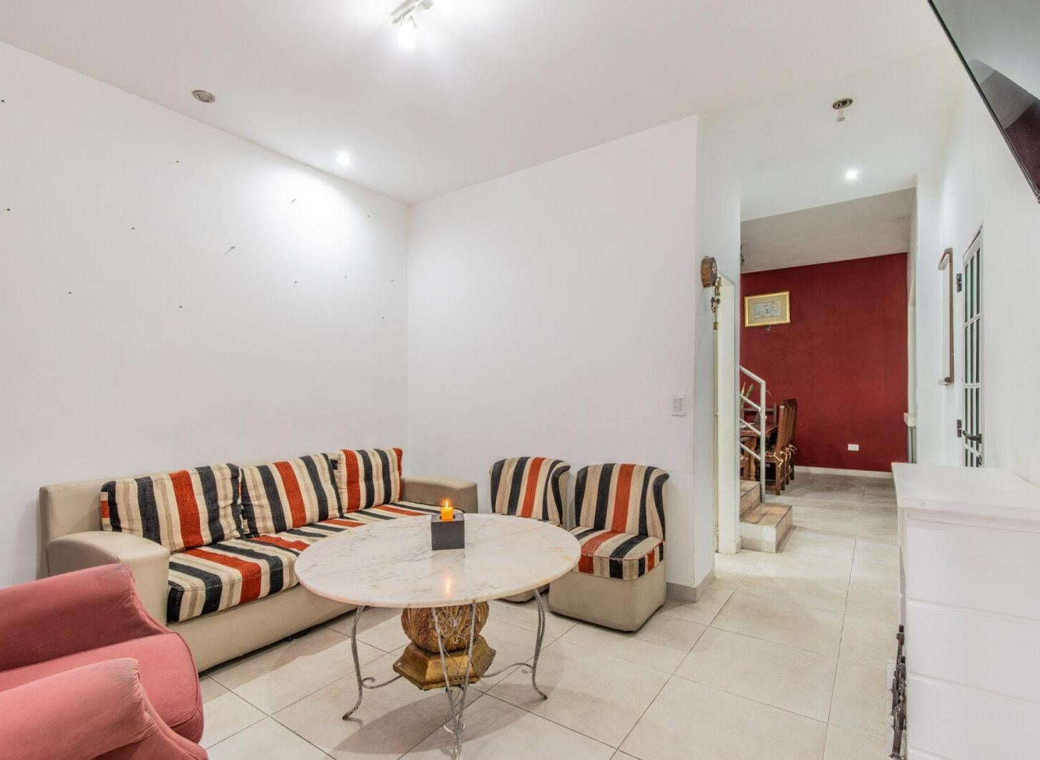 Foto de Venta. PH tipo casa al frente con cochera, balcon terraza y sin, imagen 1
