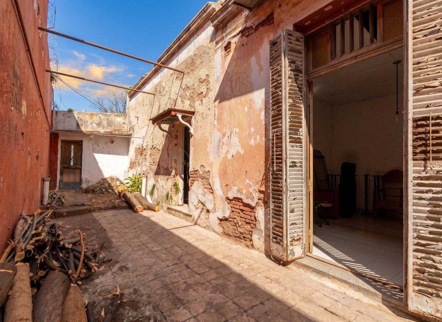 Foto de VENTA LOTE / CASA 3 AMBIENTES. A RECICLAR. PARQUE CHACABUCO., imagen 3