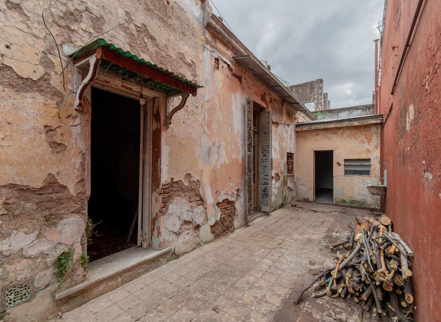 Foto de VENTA LOTE / CASA 3 AMBIENTES. A RECICLAR. PARQUE CHACABUCO., imagen 4