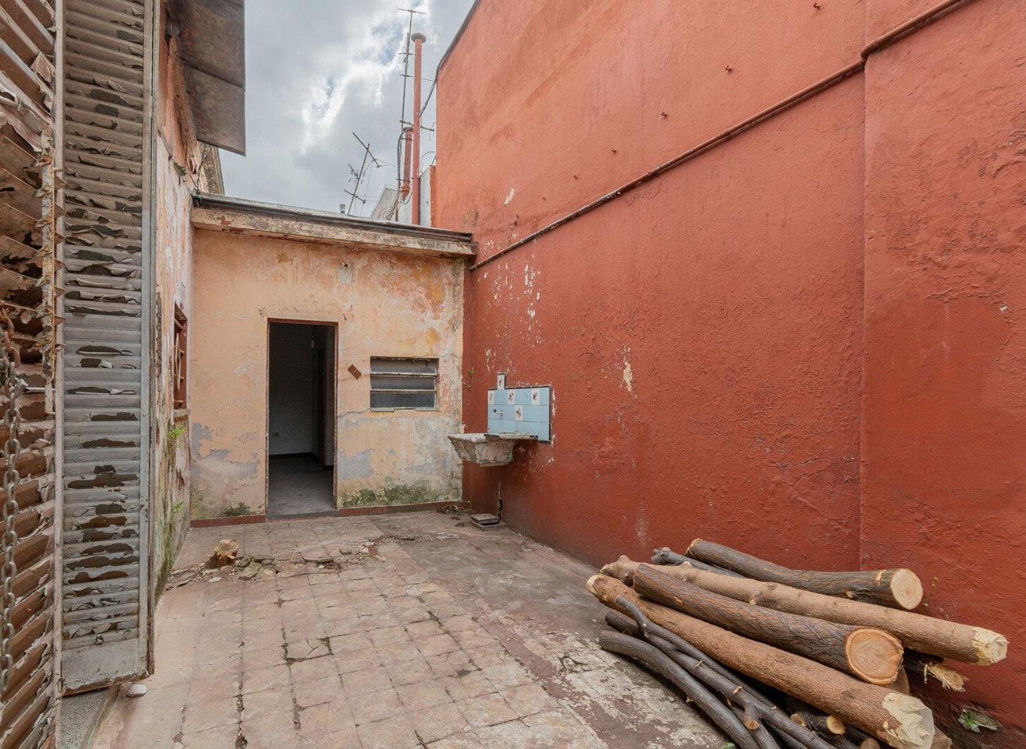 Foto de VENTA LOTE / CASA 3 AMBIENTES. A RECICLAR. PARQUE CHACABUCO., imagen 3