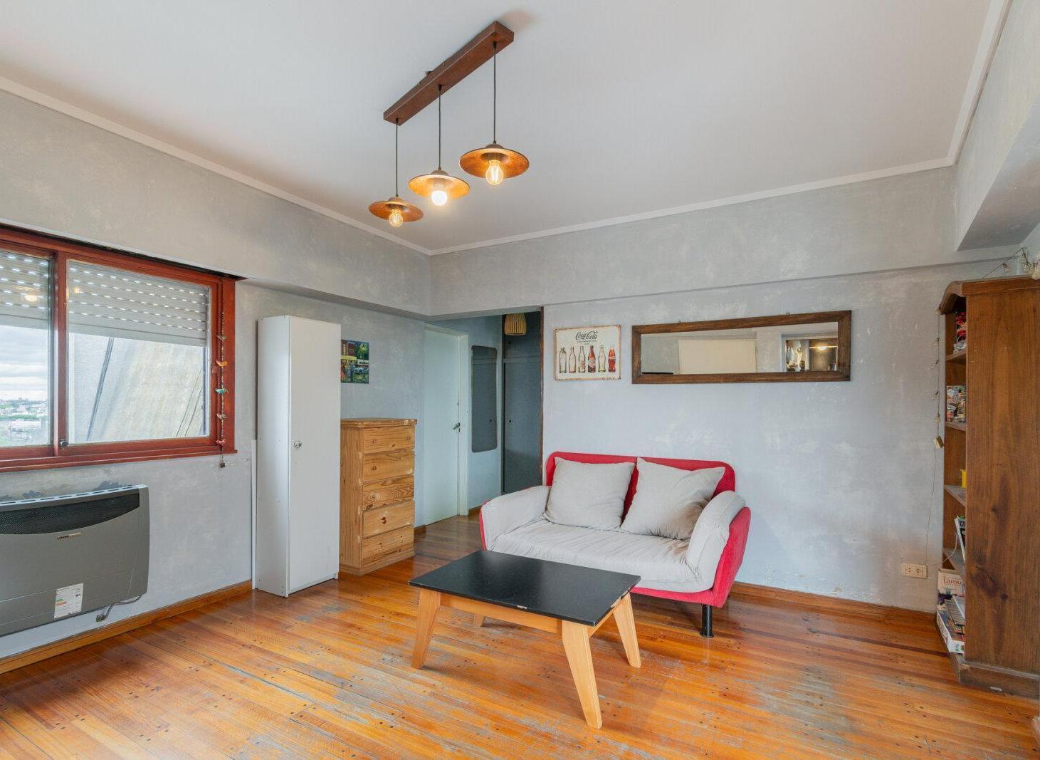 Foto de VENTA. DEPTO. 2 AMBIENTES. DEPENDENCIA. BALCÓN ATERRAZADO. MATADEROS., imagen 4