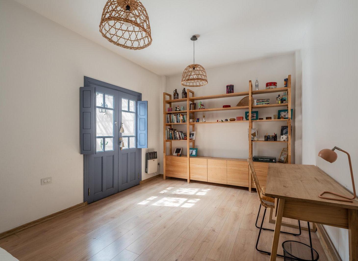 Foto de VENTA. CASA. 5 AMBIENTES. REFACCIONADA. PILETA. LONGCHAMPS., imagen 4