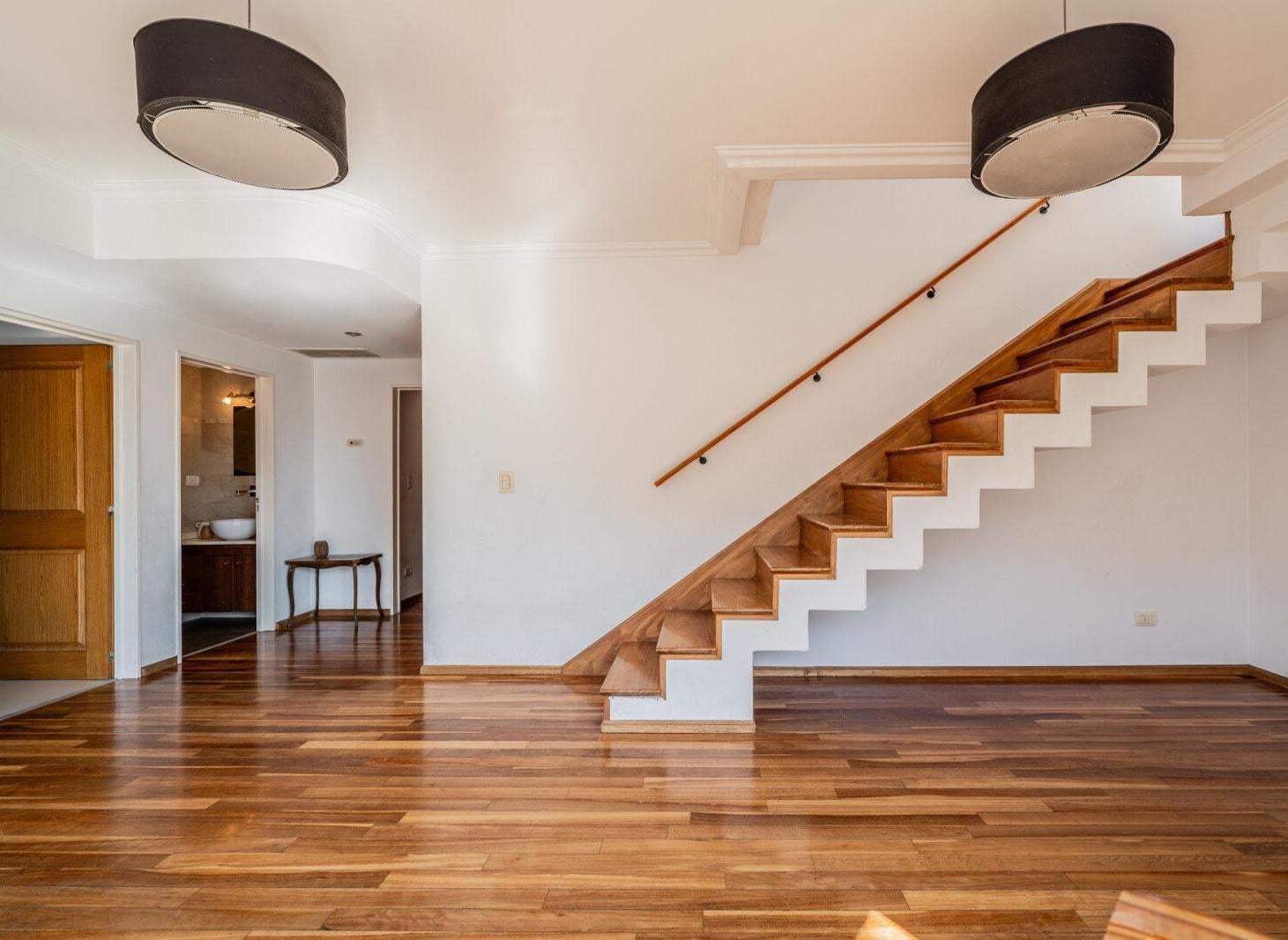 Foto de VENTA. DEPTO. 3 AMBIENTES. BALCÓN. TERRAZA. COCHERA. CABALLITO., imagen 1