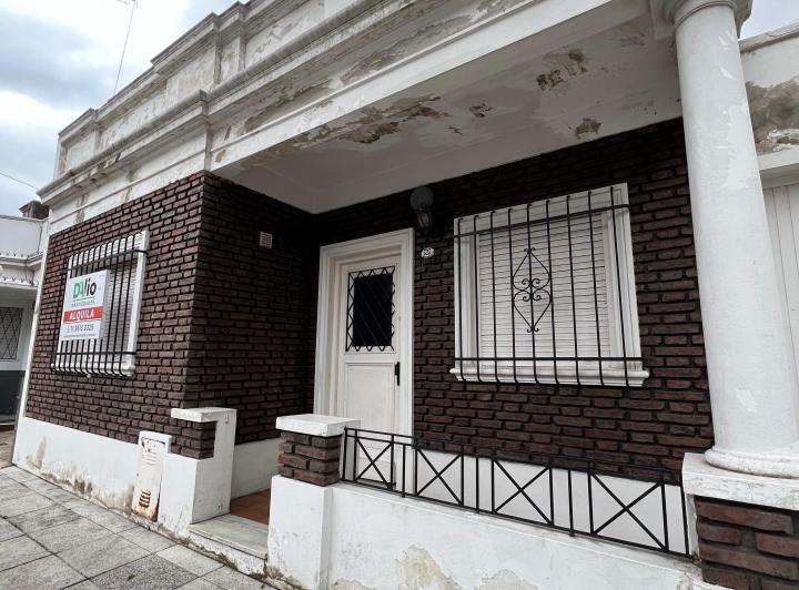 CASA 3 AMBIENTES EN ALQUILER  1