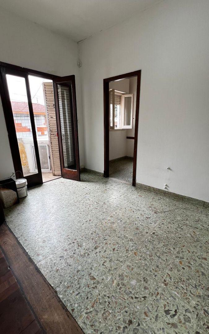 Foto de DEPARTAMENTO 2 AMB AL FRENTE CON BALCON SIN EXPENSAS, imagen 5