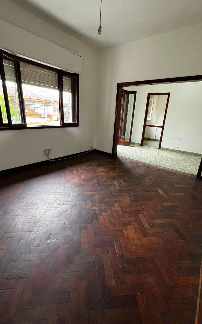 Foto de DEPARTAMENTO 2 AMB AL FRENTE CON BALCON SIN EXPENSAS, imagen 2