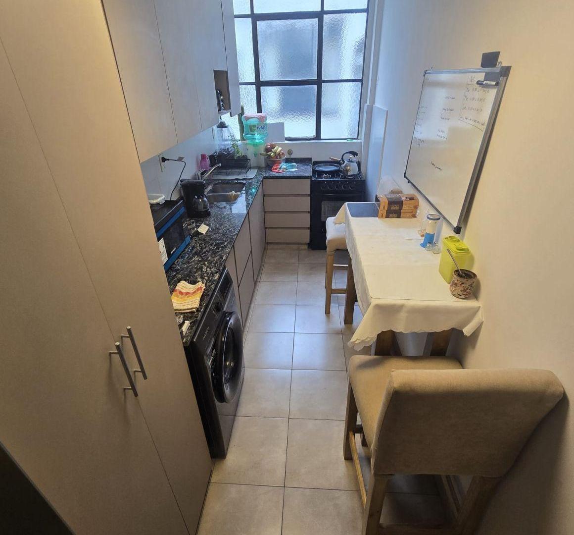 Foto de 59m - 2 dormitorios - Refaccionado a nuevo - Cocina separada, imagen 2
