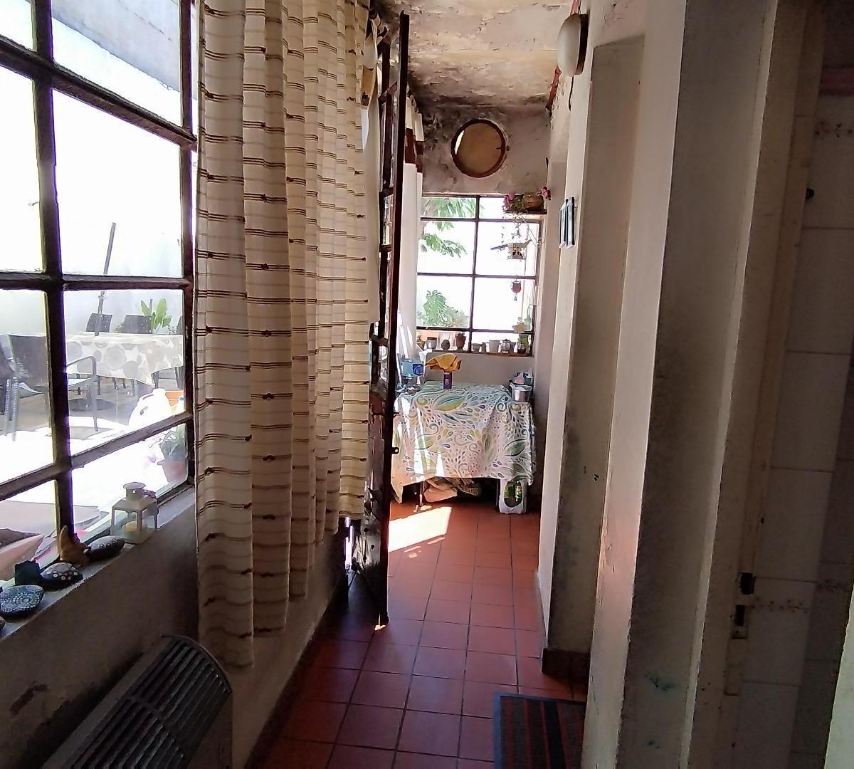 Casa con Patio y Cochera 1
