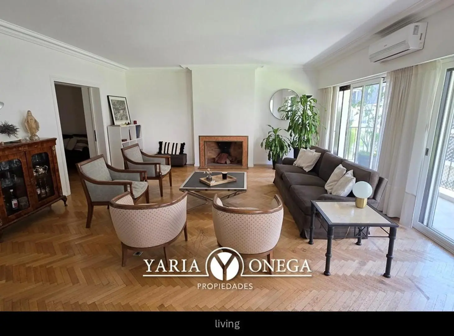 Impecable piso premium con balcón terraza y 2 cocheras 4
