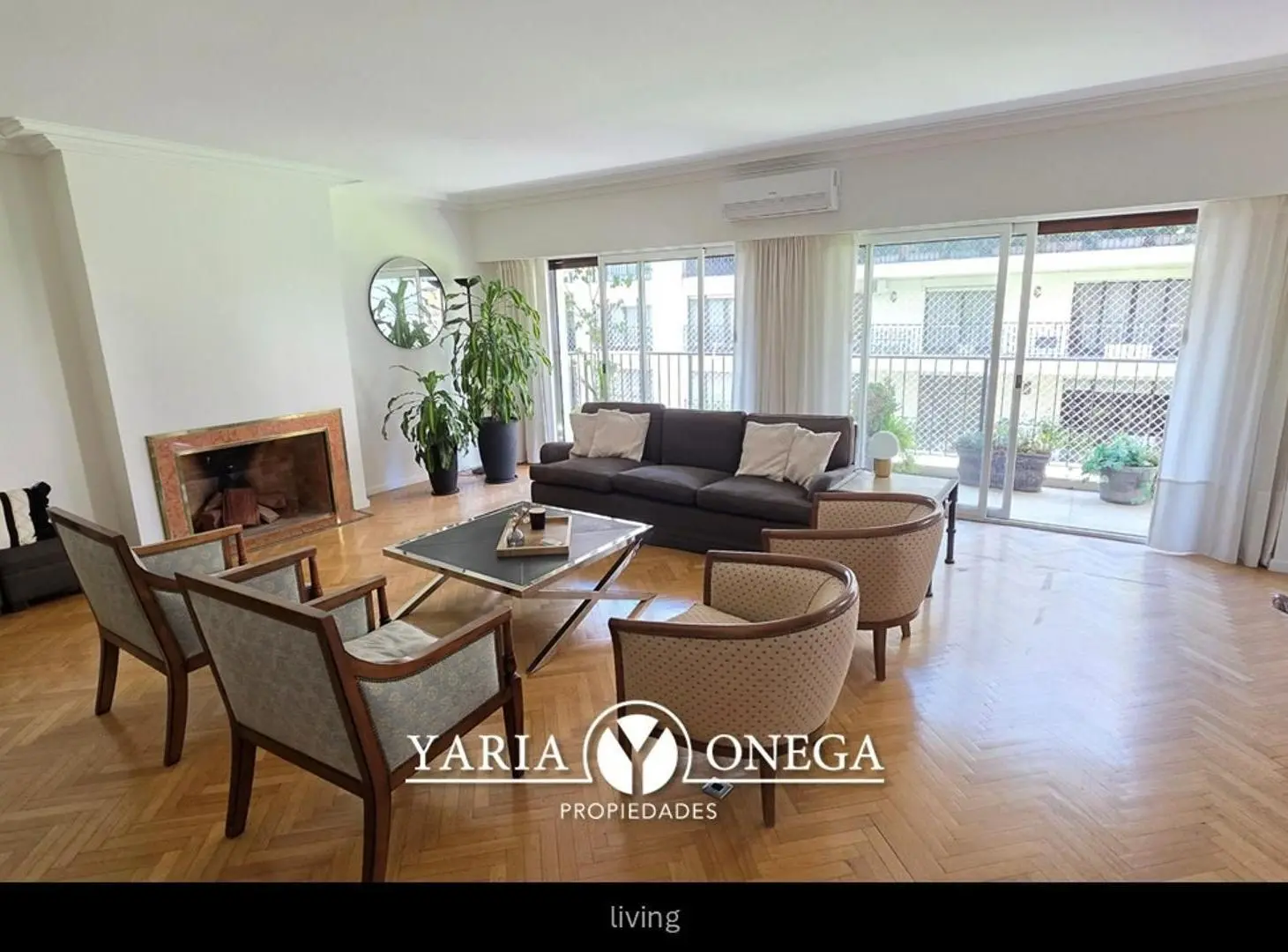 Impecable piso premium con balcón terraza y 2 cocheras 3