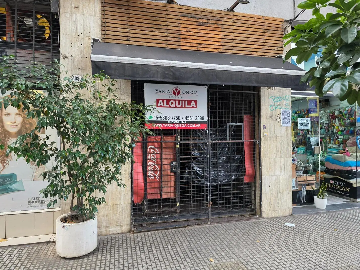 Local sobre Avenida sin expensas 3