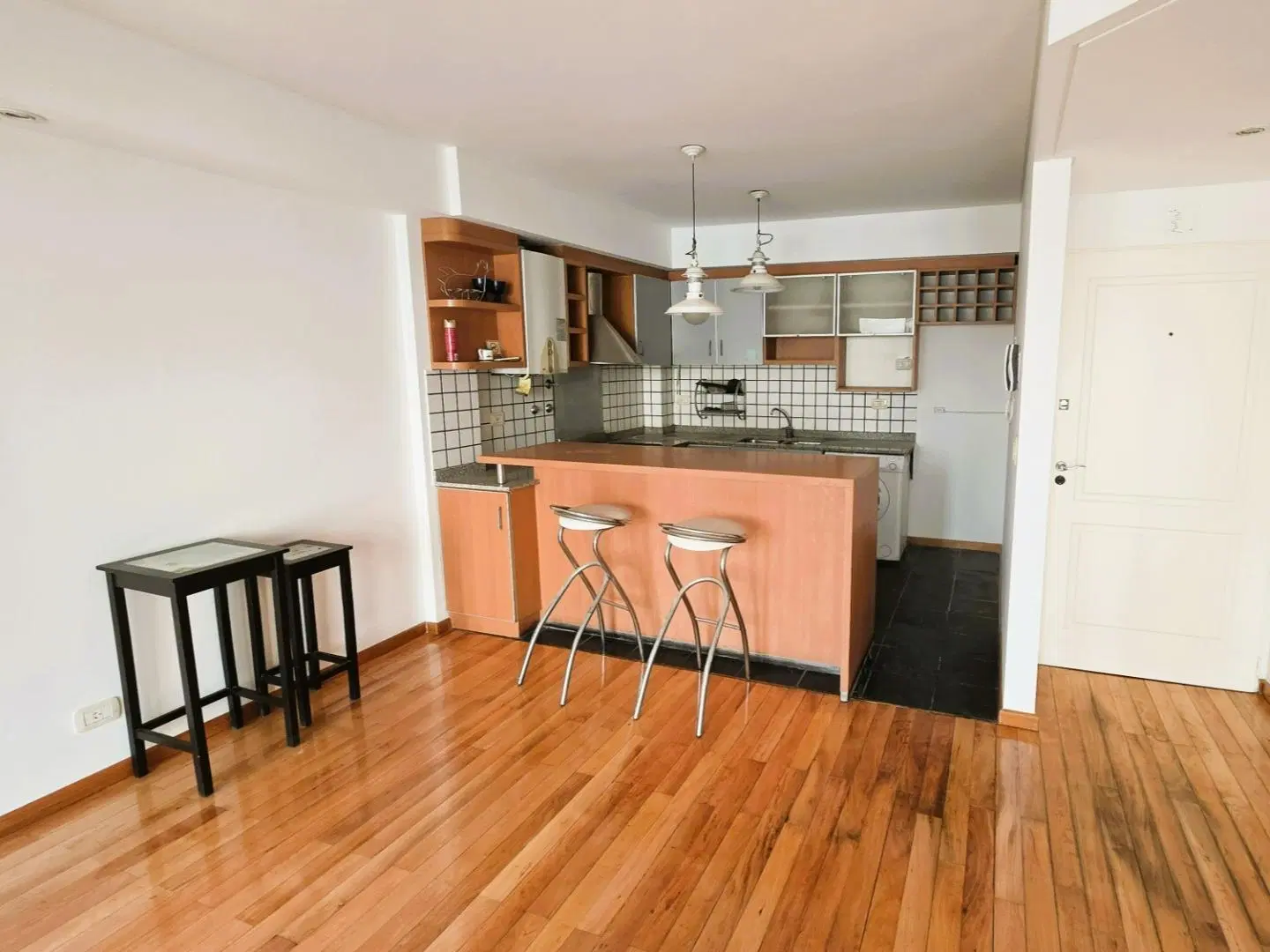 Semipiso alto con cochera y 2 baños, Amenities,Excelente Edo 4