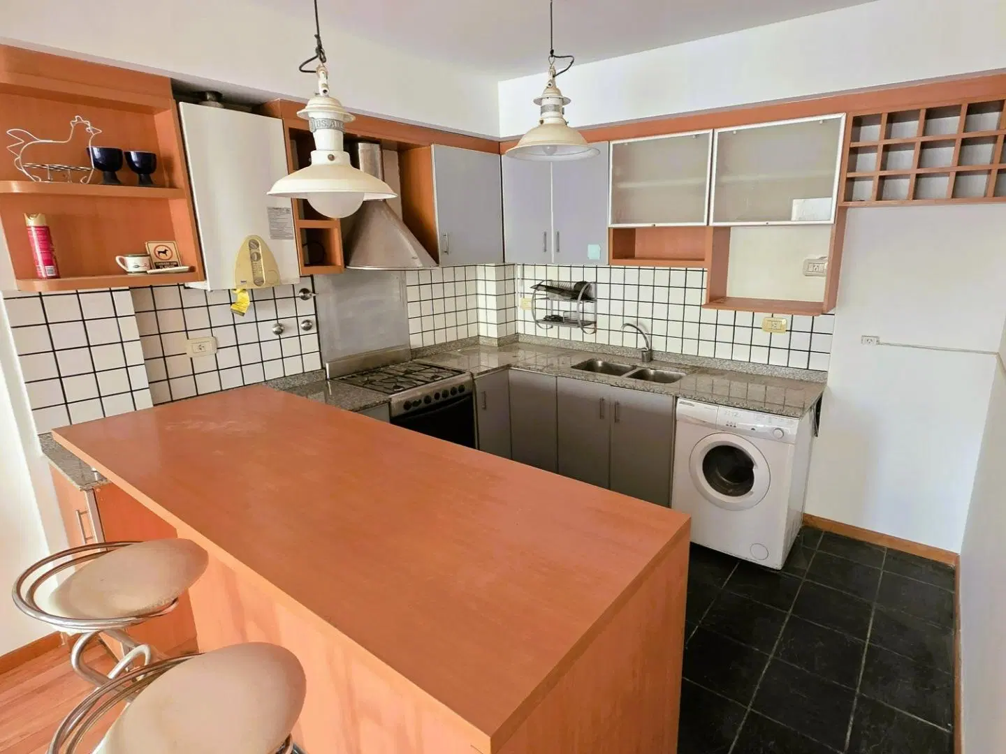 Semipiso alto con cochera y 2 baños, Amenities,Excelente Edo 2
