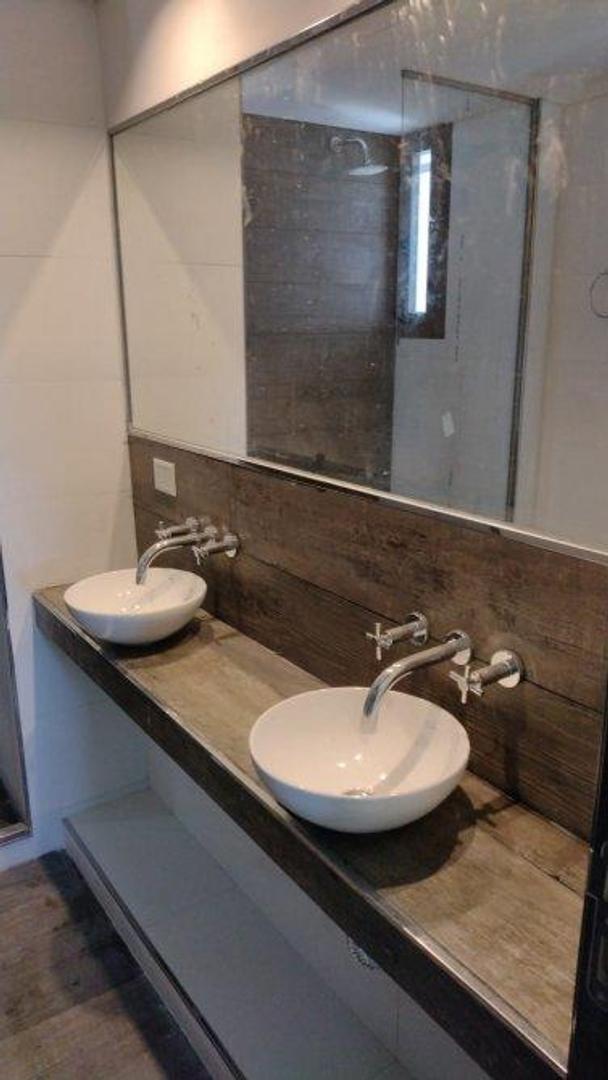 Foto de HERMOSO DEPARTAMENTO DE 3 AMBIENTES CON COCHERA., imagen 2