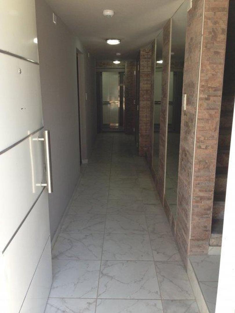 >>>> Apto Crédito <<<< Excelente 3 Ambientes con Balcón! 2