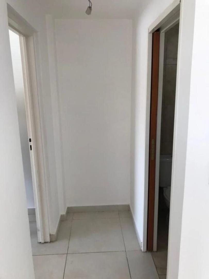 Dos ambientes de 46 m² con cochera en Banfield