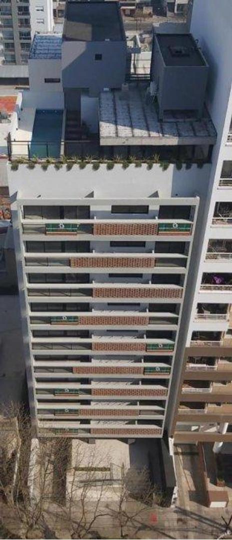 HERMOSO MONOAMBIENTE CON BALCÓN! 4°B