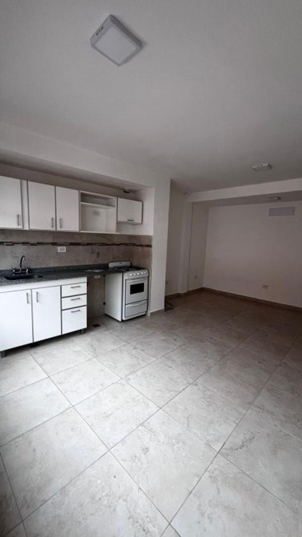 DEPARTAMENTO MONOAMBIENTE CON COCHERA EN VENTA! 2°H