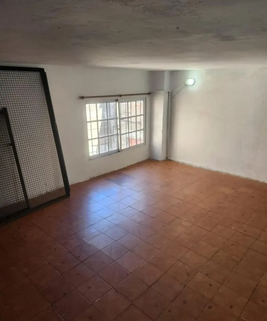 Local estratégico en zona comercial 5