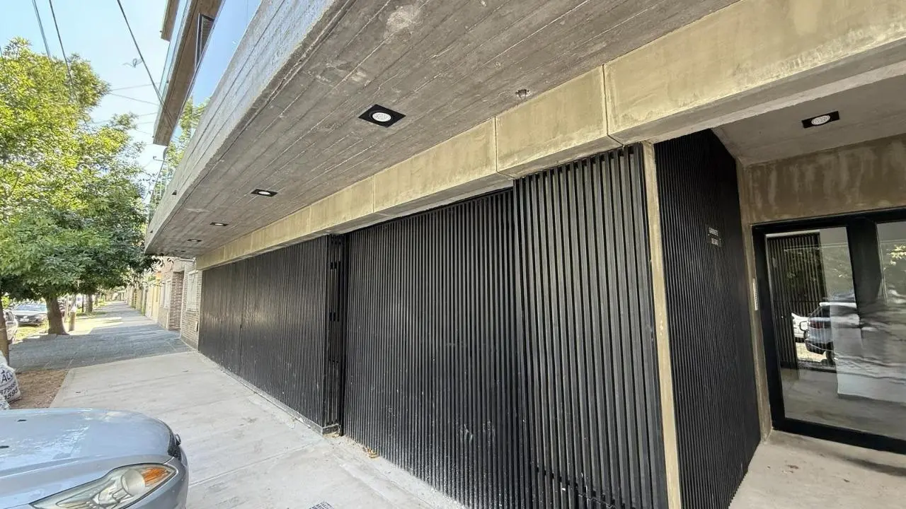 Departamento de dos ambientes con cochera a estrenar 1