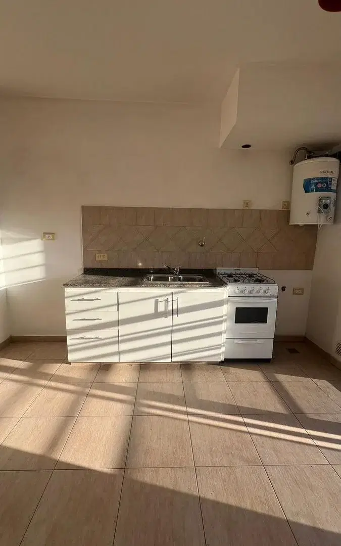 Departamento dos ambientes con balcón 4
