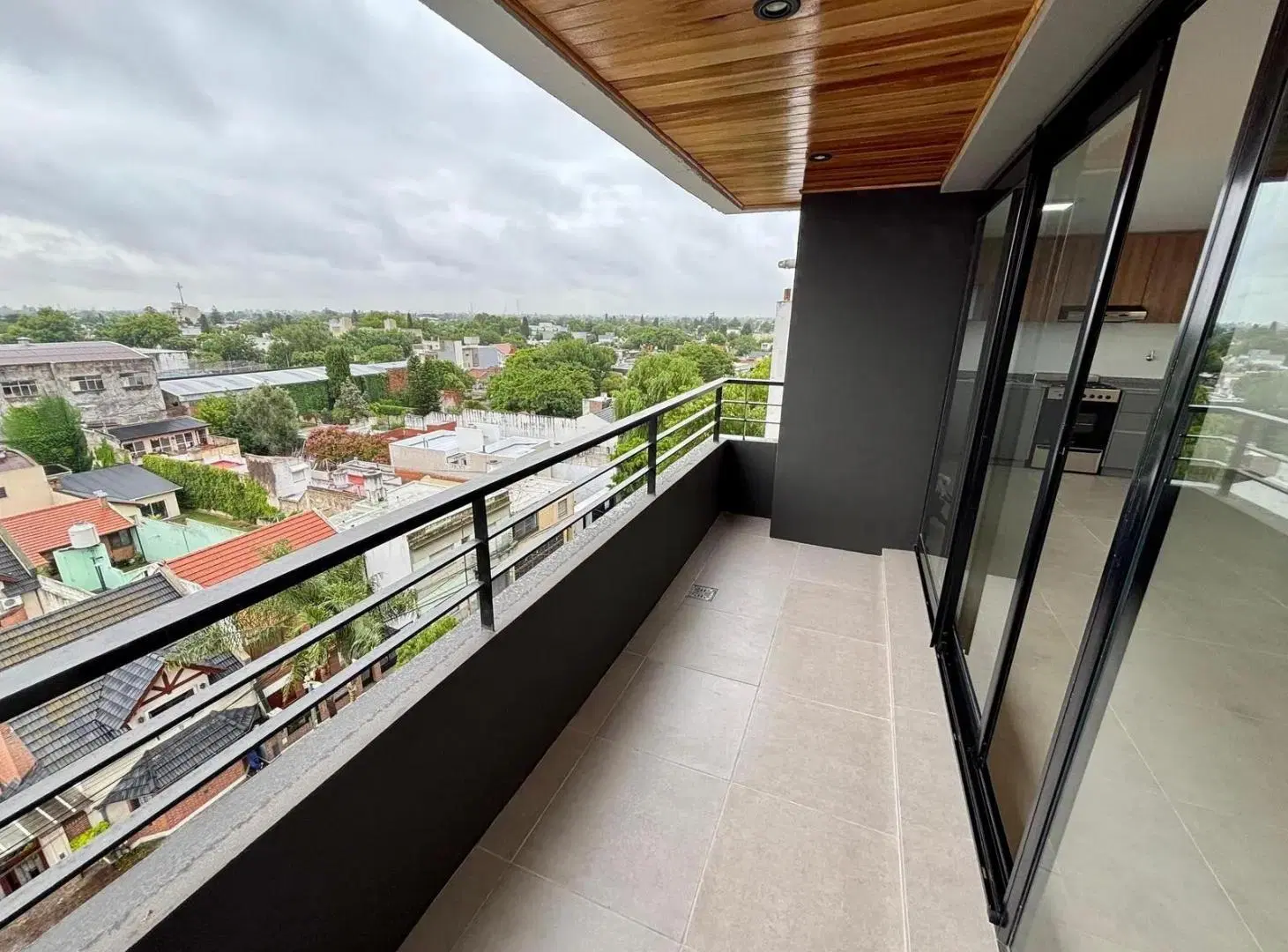 Departamento de tres ambientes piso entero 5
