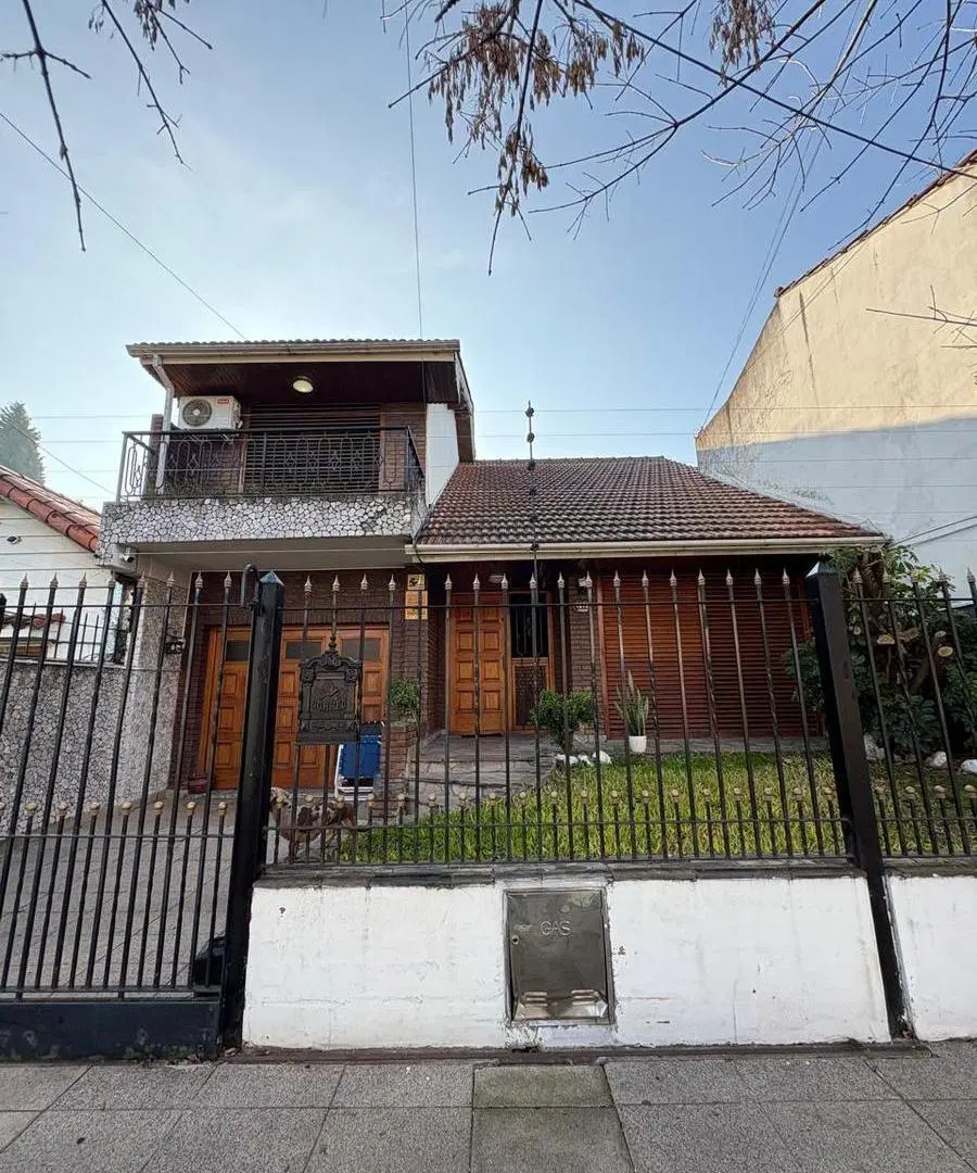 CHALET 4 AMBIENTES BANFIELD ESTE 4