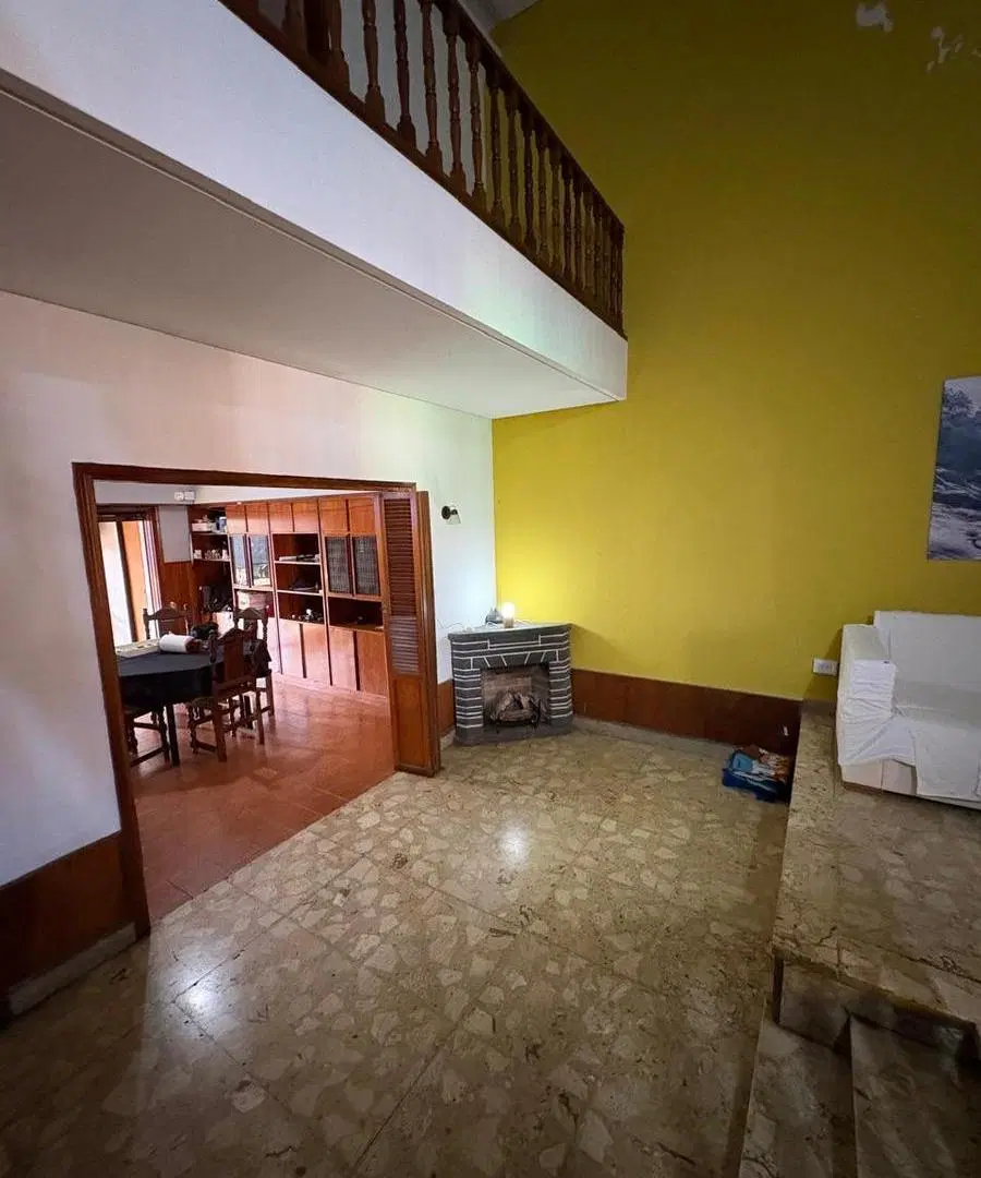 CHALET 4 AMBIENTES BANFIELD ESTE 2
