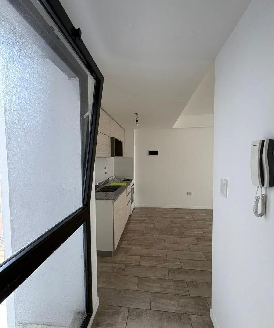 Departamento monoambiente con balcón 4