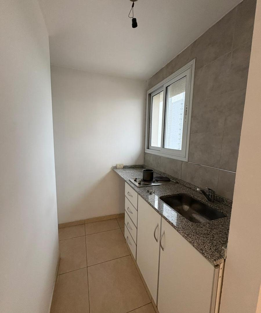 Foto de Departamento monombiente 7mo piso en alquiler, imagen 2