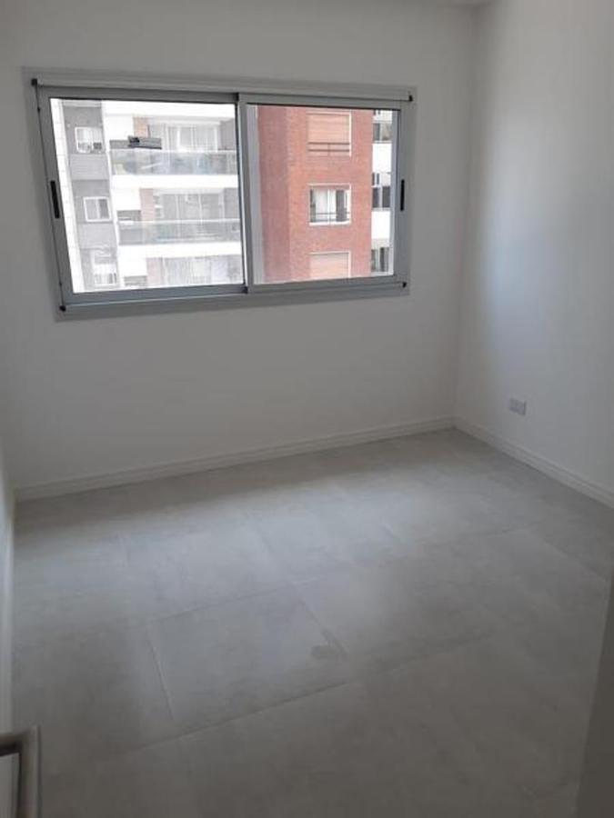 Foto de Excepcional 2 ambientes con cochera, en VENTA! 8°A, imagen 4