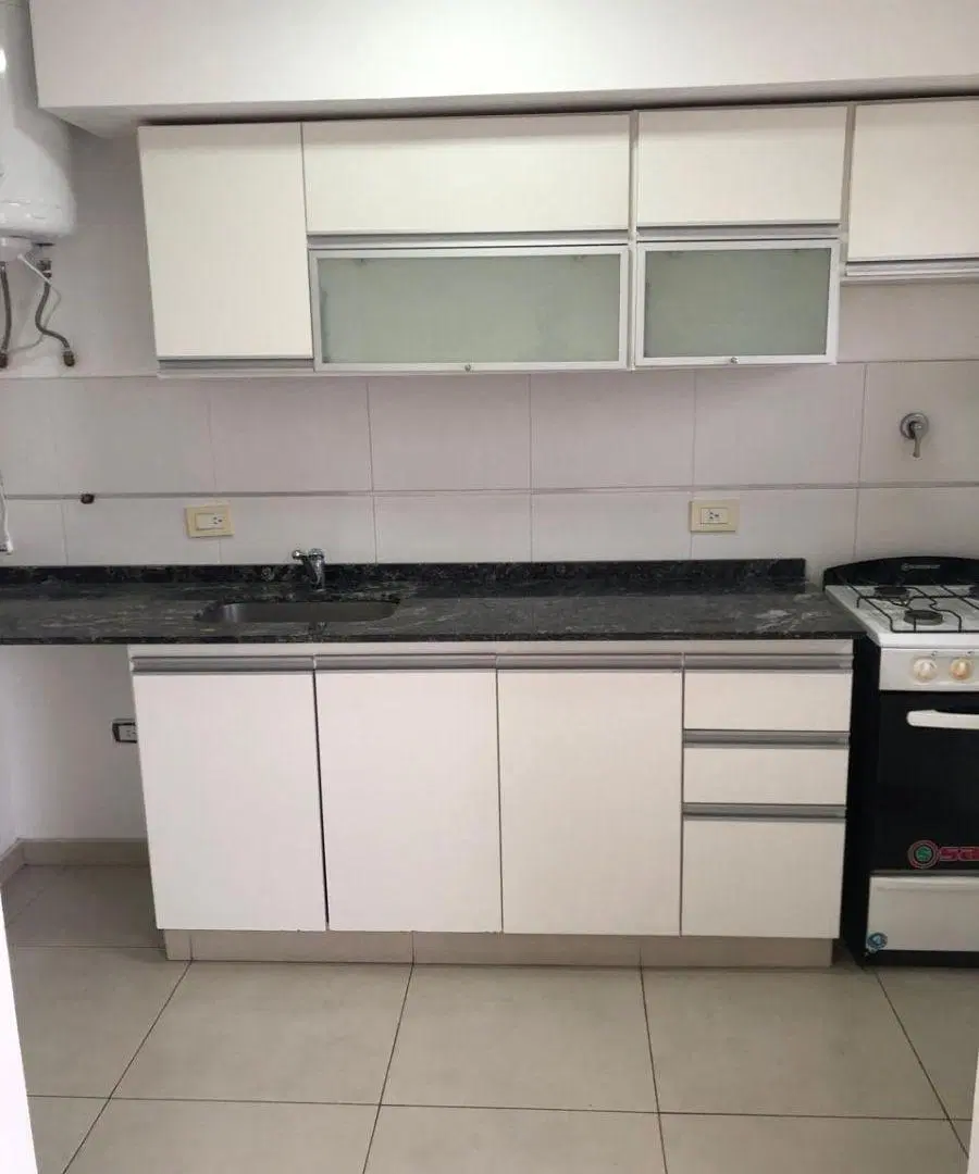 DEPARTAMENTO 2 AMB CON BALCON AL FRENTE SOBRE PARQUE LINEAL O METROBUS 4
