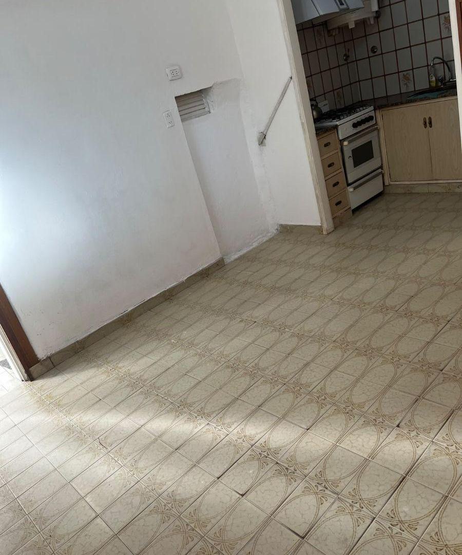 Foto de HAEDO NORTE 6 CDRAS TUNEL. CASA LOTE PPIO 3 AMB CON PATIO Y COCHERA, imagen 3