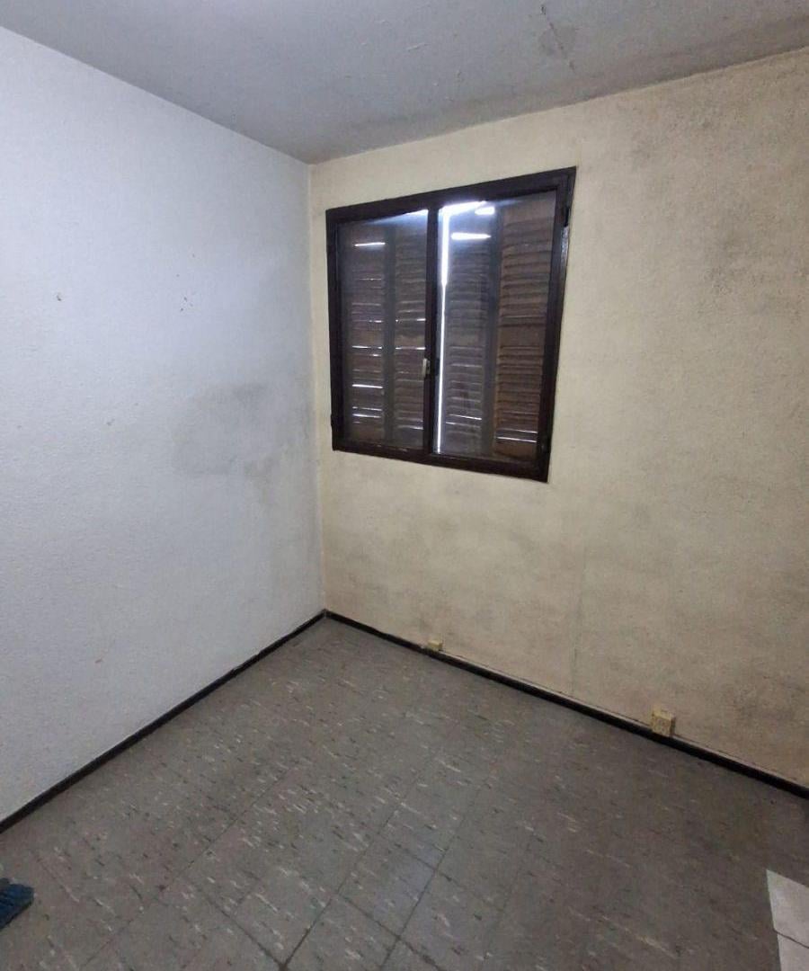 Foto de HAEDO NORTE, BARRIO ENVION DEPTO 2 AMB 2º PISO A REFACCIONAR, imagen 2