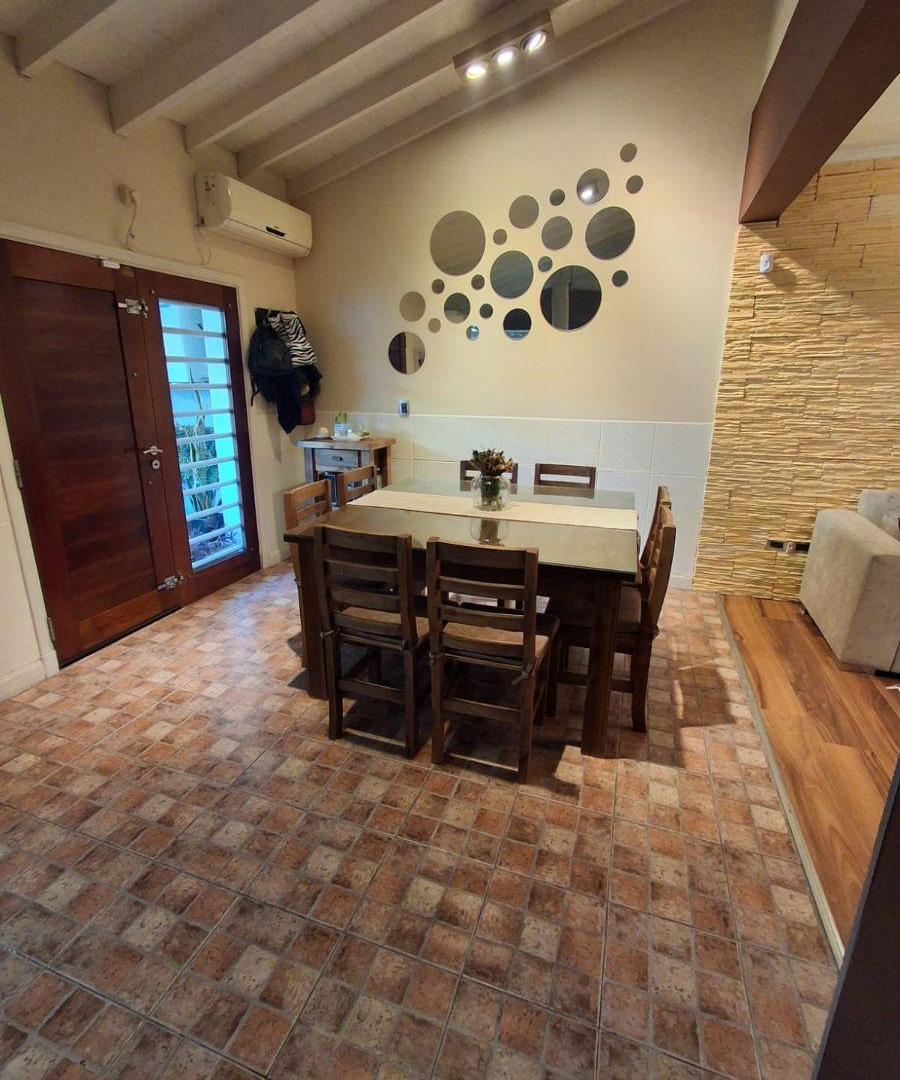Foto de RAMOS MEJIA LIMITE CON HAEDO, CHALET 4 AMB (SUITE Y VEST) CON PARQUE, imagen 4