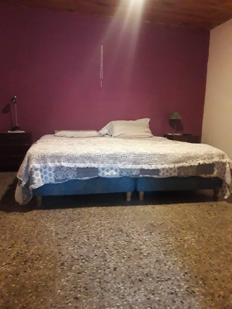 Foto de Casa de 6 amb. NUEVO PRECIO. Lote 8,66x23 con cochera para varios autos., imagen 3