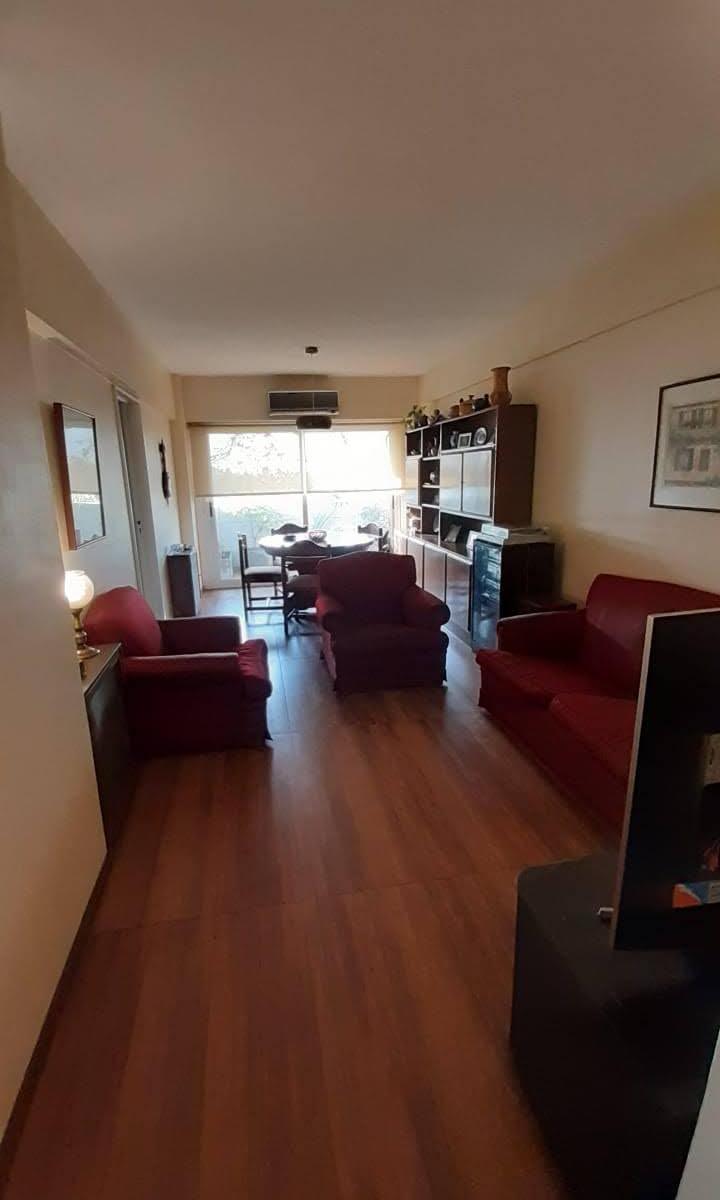 Depto 4 Ambientes Frente con Cocina Comedor Lavadero y Balcon. Alquilado. 5