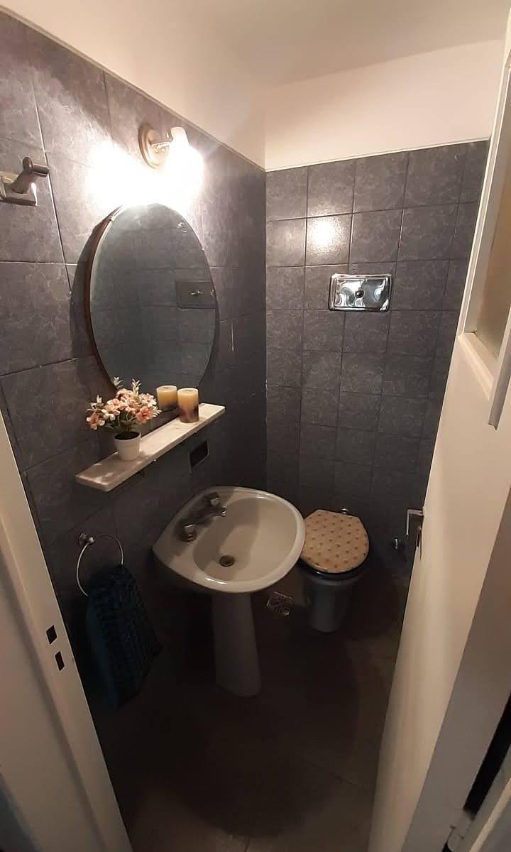 Depto 4 Ambientes Frente con Cocina Comedor Lavadero y Balcon. Alquilado. 2