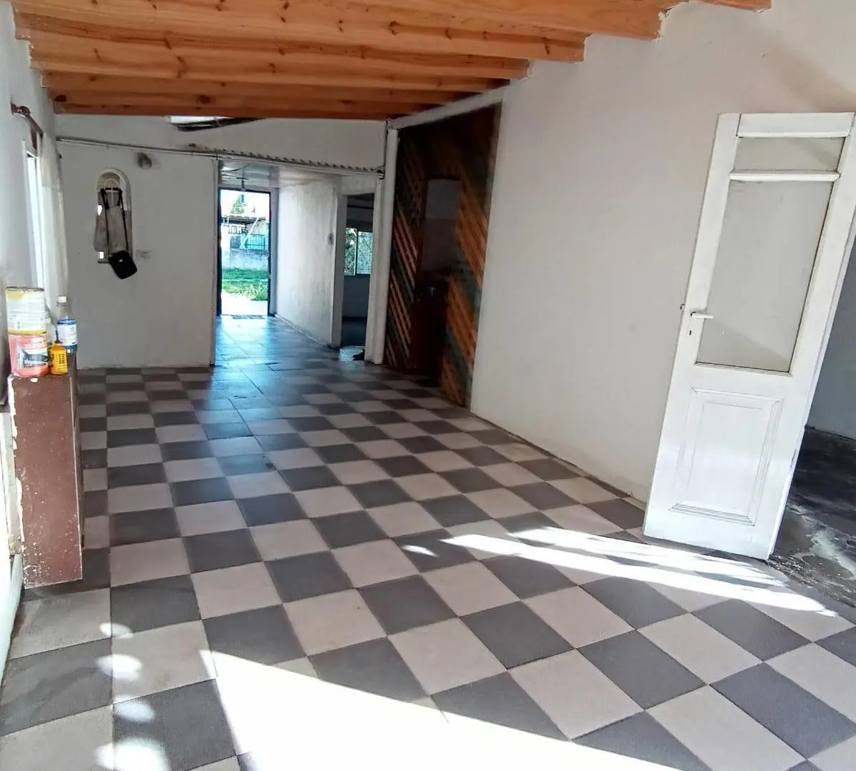 Casa en San José con fondo, Almirante Brown. A metros de Santa Ana - SIN COCHERA 1