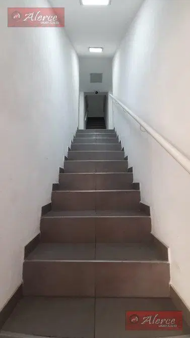 MONOAMBIENTE 1ER PISO AL FRENTE CON BALCON APTO PROFESIONAL 4