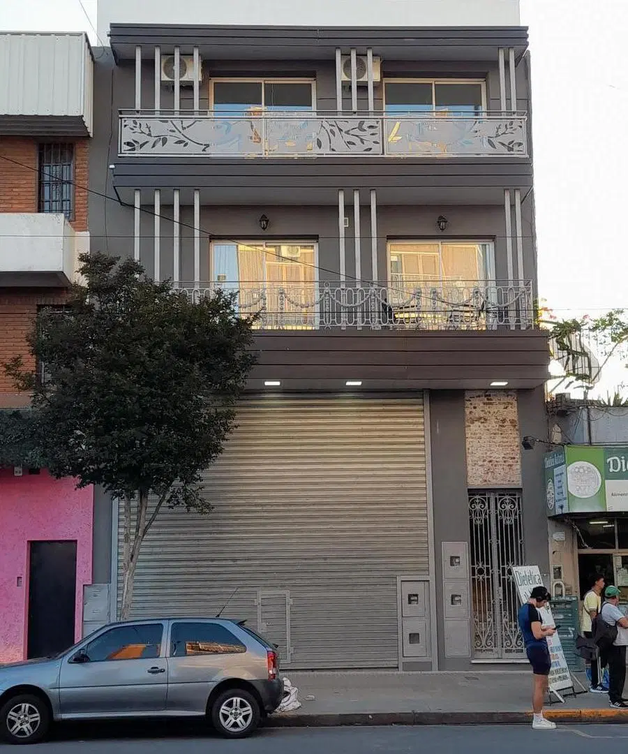 DEPARTAMENTO 3 AMB AV. GALICIA AL 100. PIÑEIRO. AVELLANEDA. 50% mas CUOTAS. 4